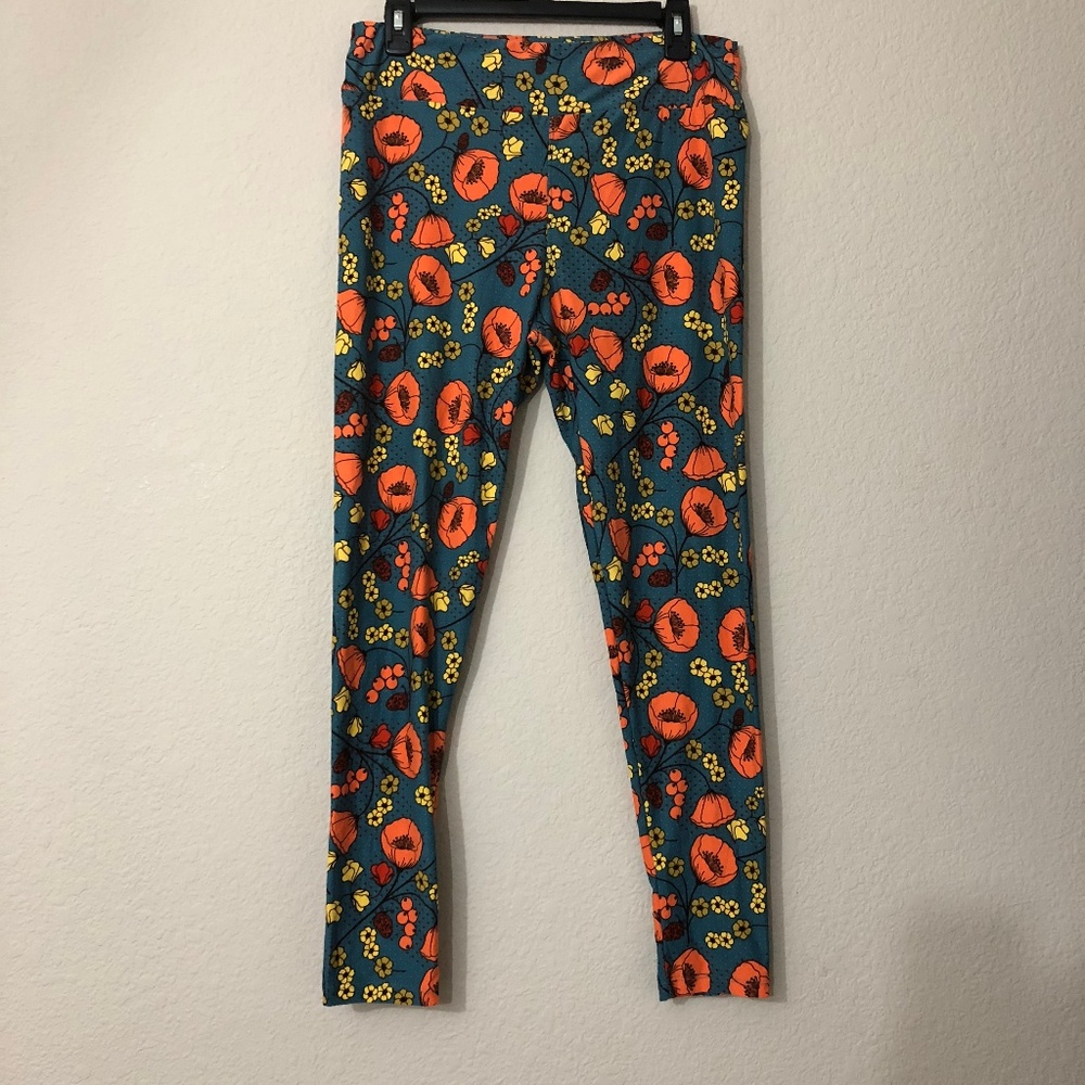 Lularoe Bundle of Two Leggings Tall And Curvy